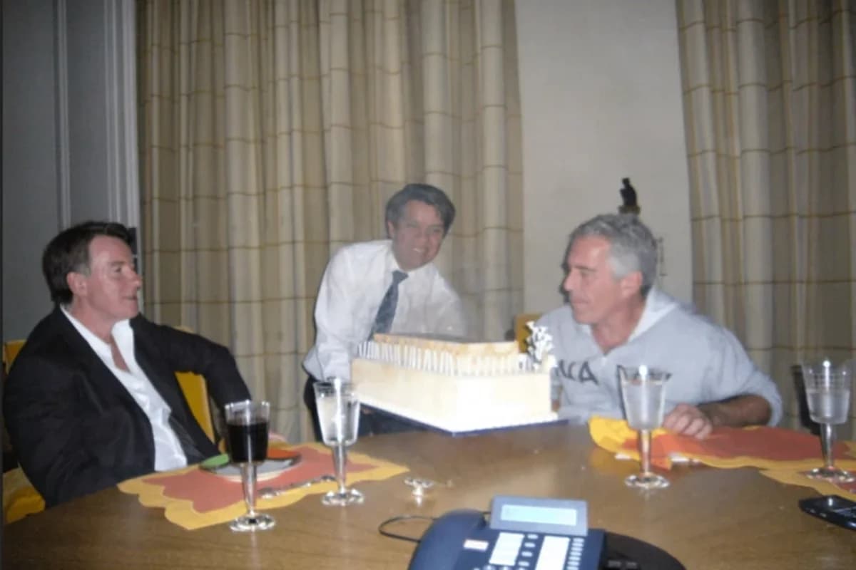 British Lord Mandelson Resigns from Labour Party