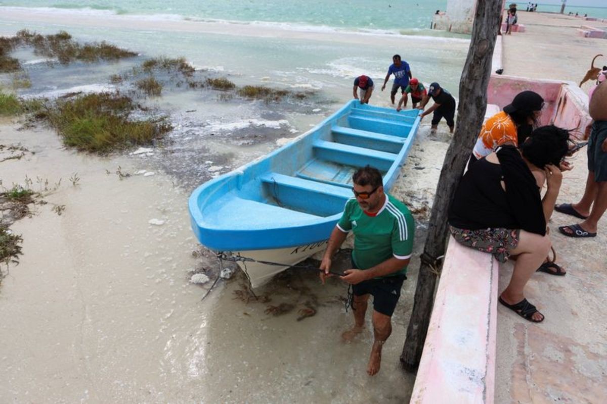 Hurricane Isaias Strengthens: A Test of Resilience for the Gulf Coast